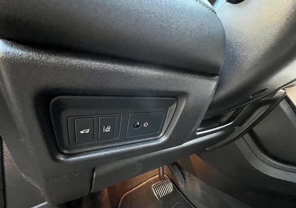 Land Rover Discovery Sport cena 74900 przebieg: 106816, rok produkcji 2017 z Opole Lubelskie małe 781